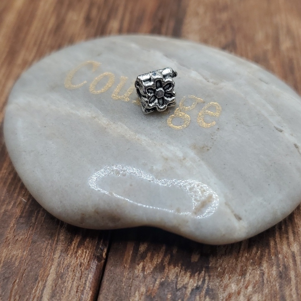 Sterling dainty flower charm